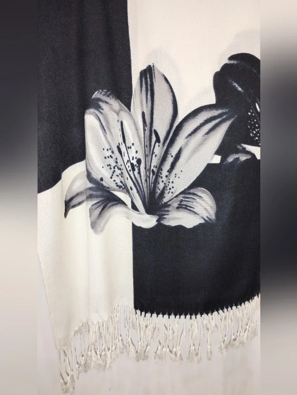 FRINGED DAY LILY WRAP